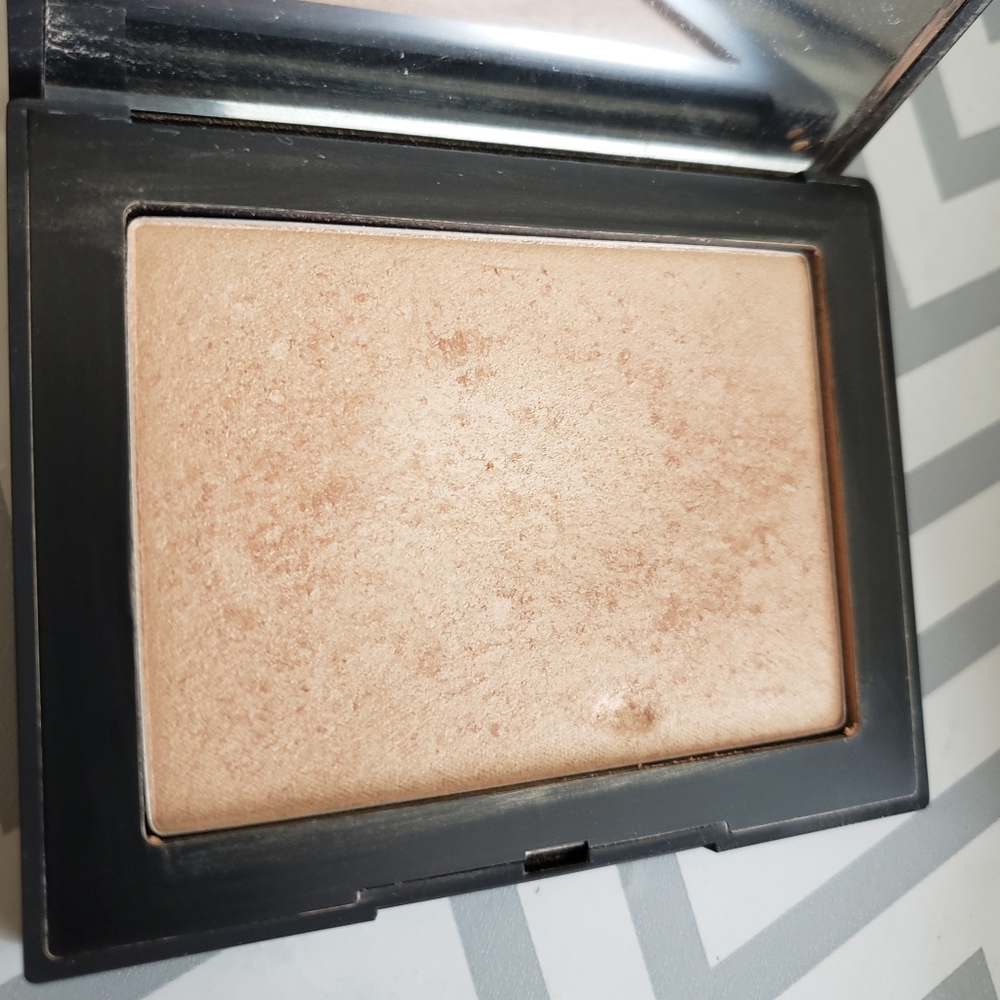 Nars Fort De France Highlighter
